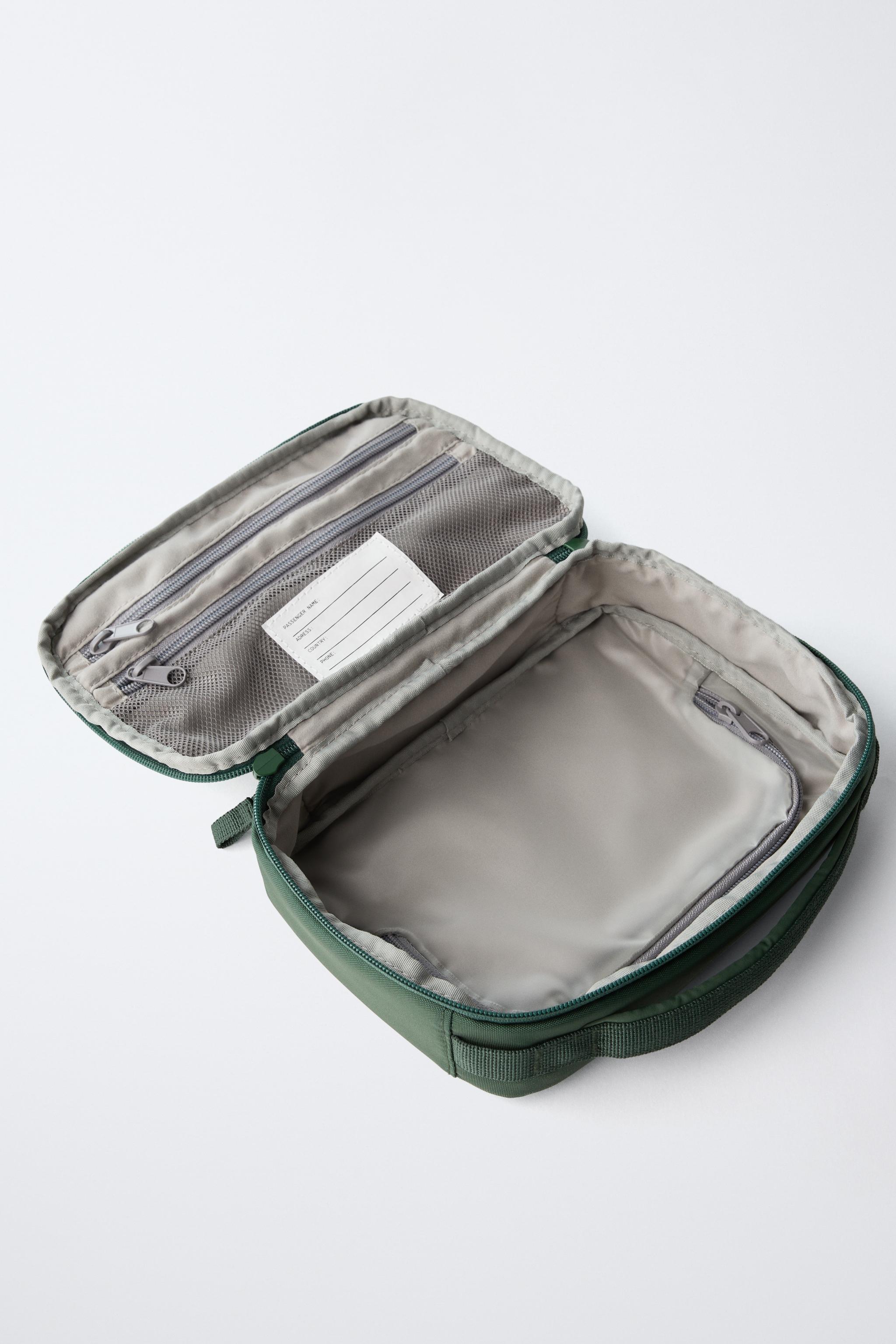 TRAVEL TOILETRY BAG